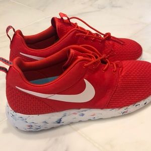 New Men’s Nike Rosherun Size 12